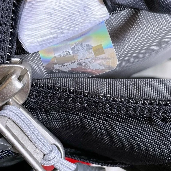 The North Face Router 40 Liter Navy Backpack - Picture 8 of 8